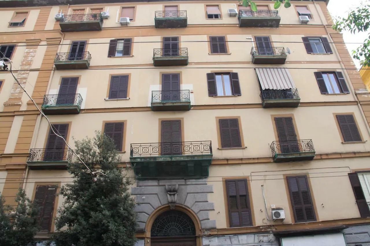 *** Bed & Breakfast B&B Le Porte Di Napoli Italy