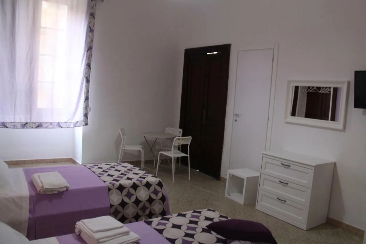 B&B Le Porte Di Napoli Italy