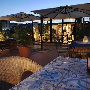 The Spanish Palace, Suites, Rooms, & Terraces Nápoles